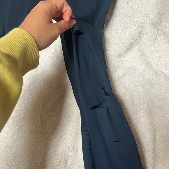 alo leggings - Picture 3 of 5